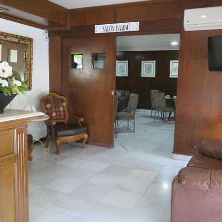 Hotel Huizache Saltillo Ngoại thất bức ảnh