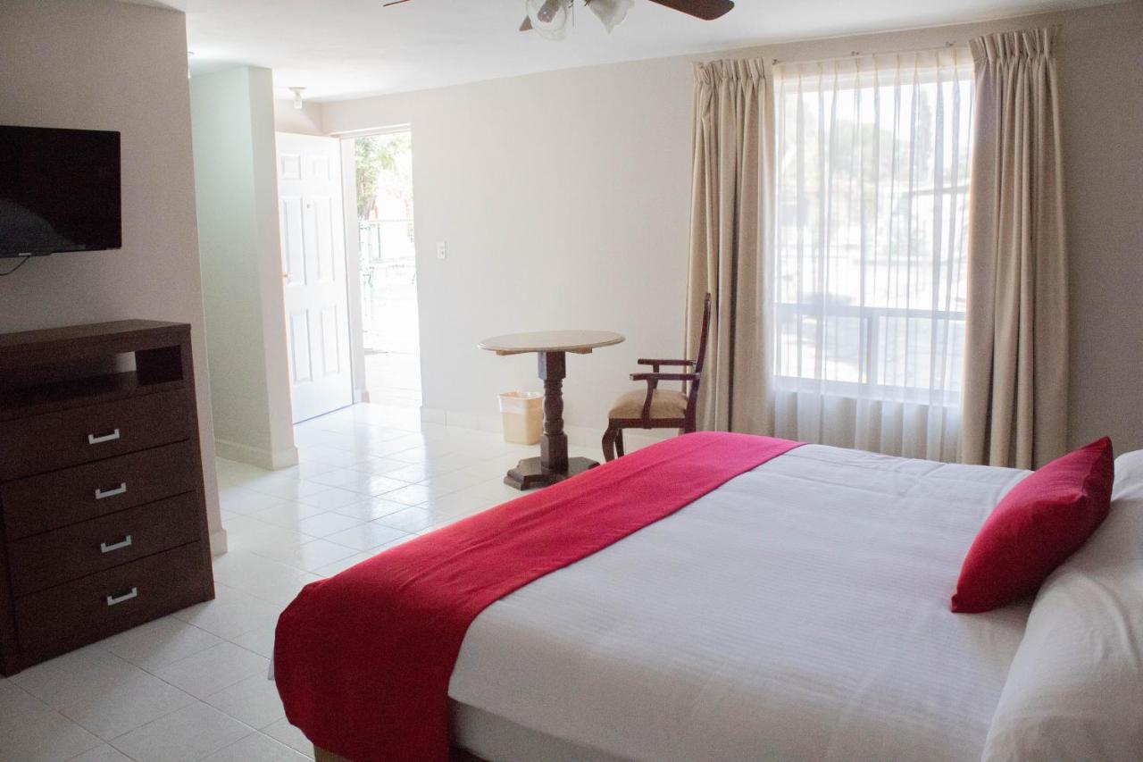 Hotel Huizache Saltillo Ngoại thất bức ảnh